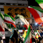 تجدید بیعت با امام زمان (عج) و رهبر انقلاب در اجتماعات مردمی شبانه جمعه و شنبه